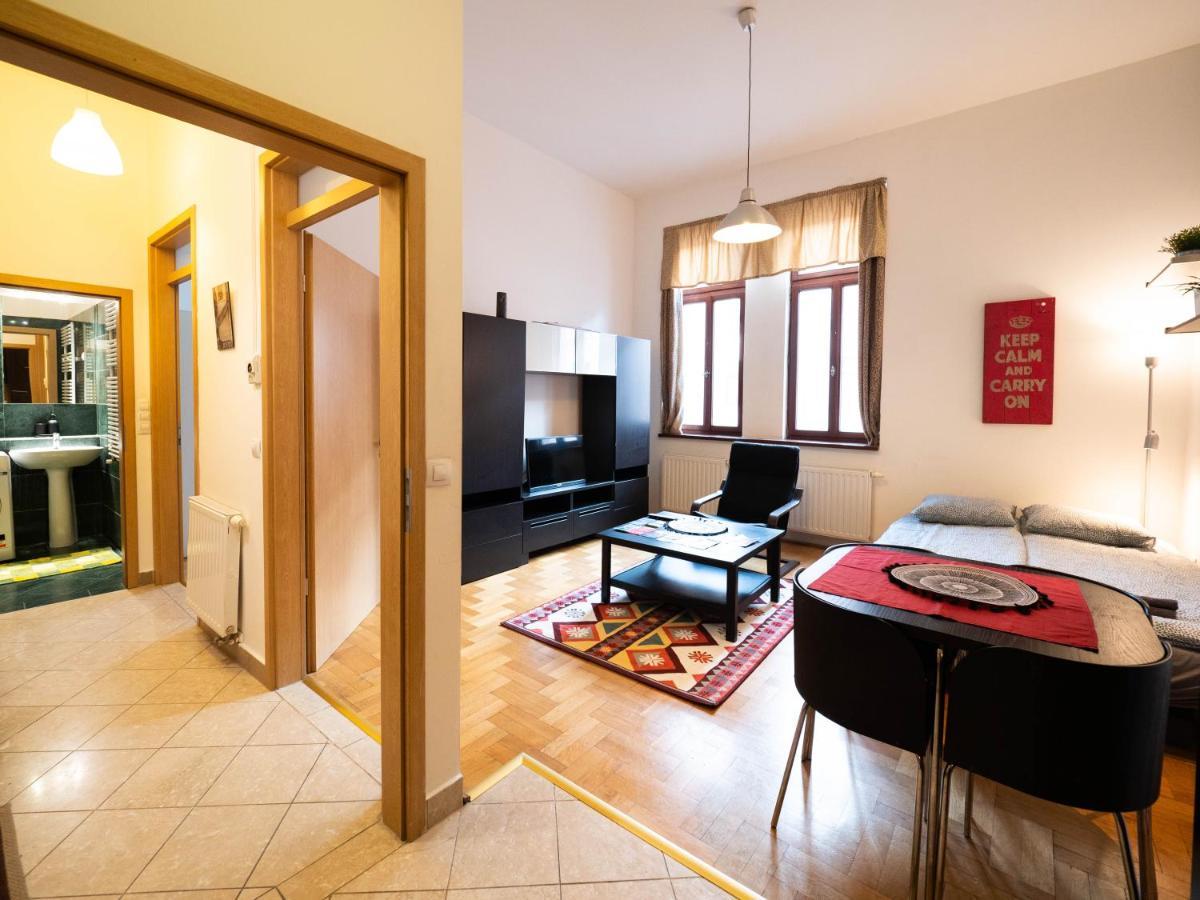 Cozy Central Apt With Garage At Gozsdu Passage Budapeşte Dış mekan fotoğraf
