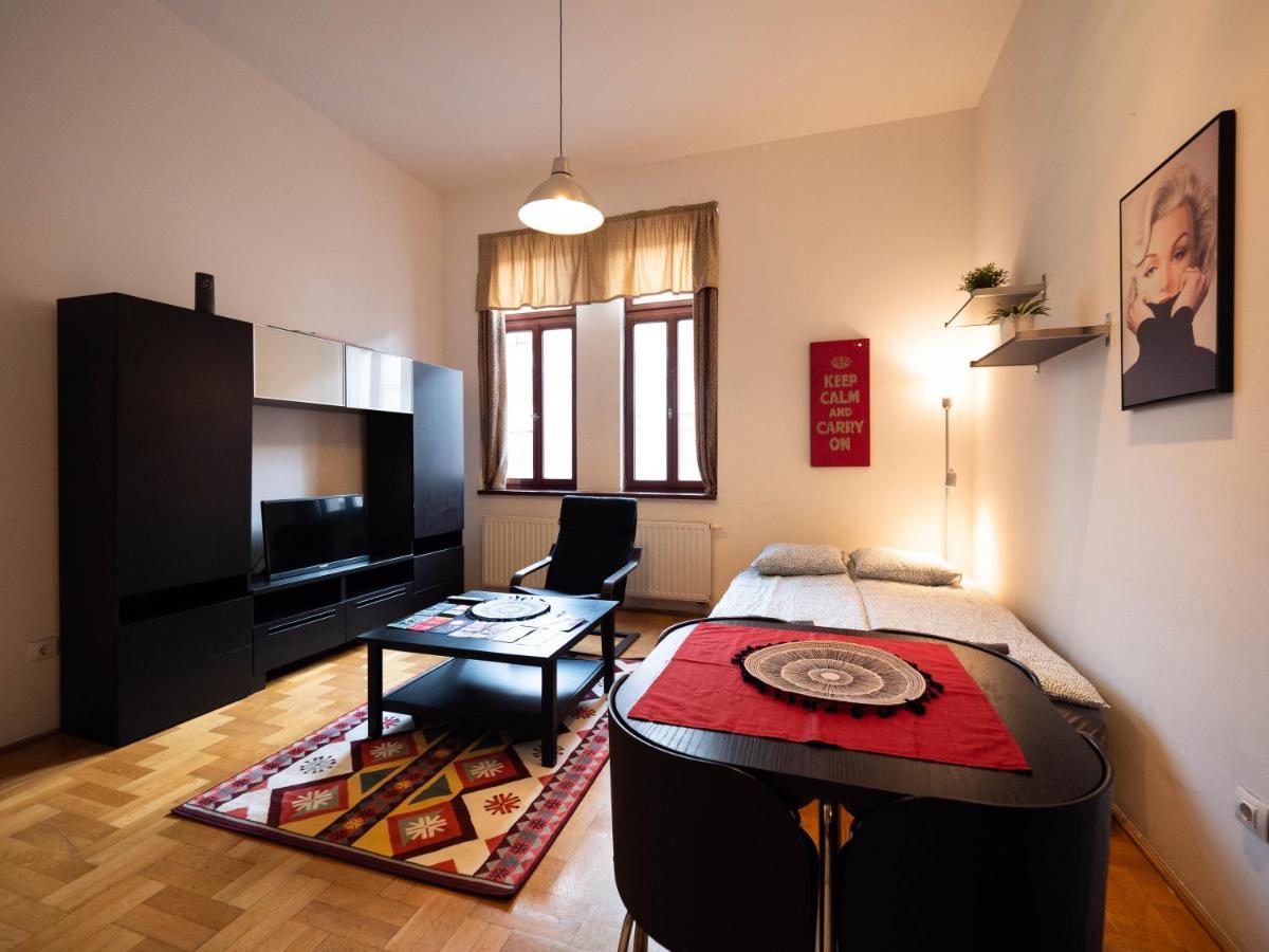 Cozy Central Apt With Garage At Gozsdu Passage Budapeşte Dış mekan fotoğraf